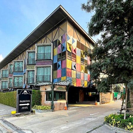 Nights In A Box Hotel Ban Muang  Buitenkant foto